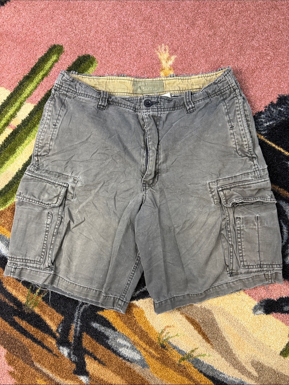 VINTAGE CARGO SHORTS